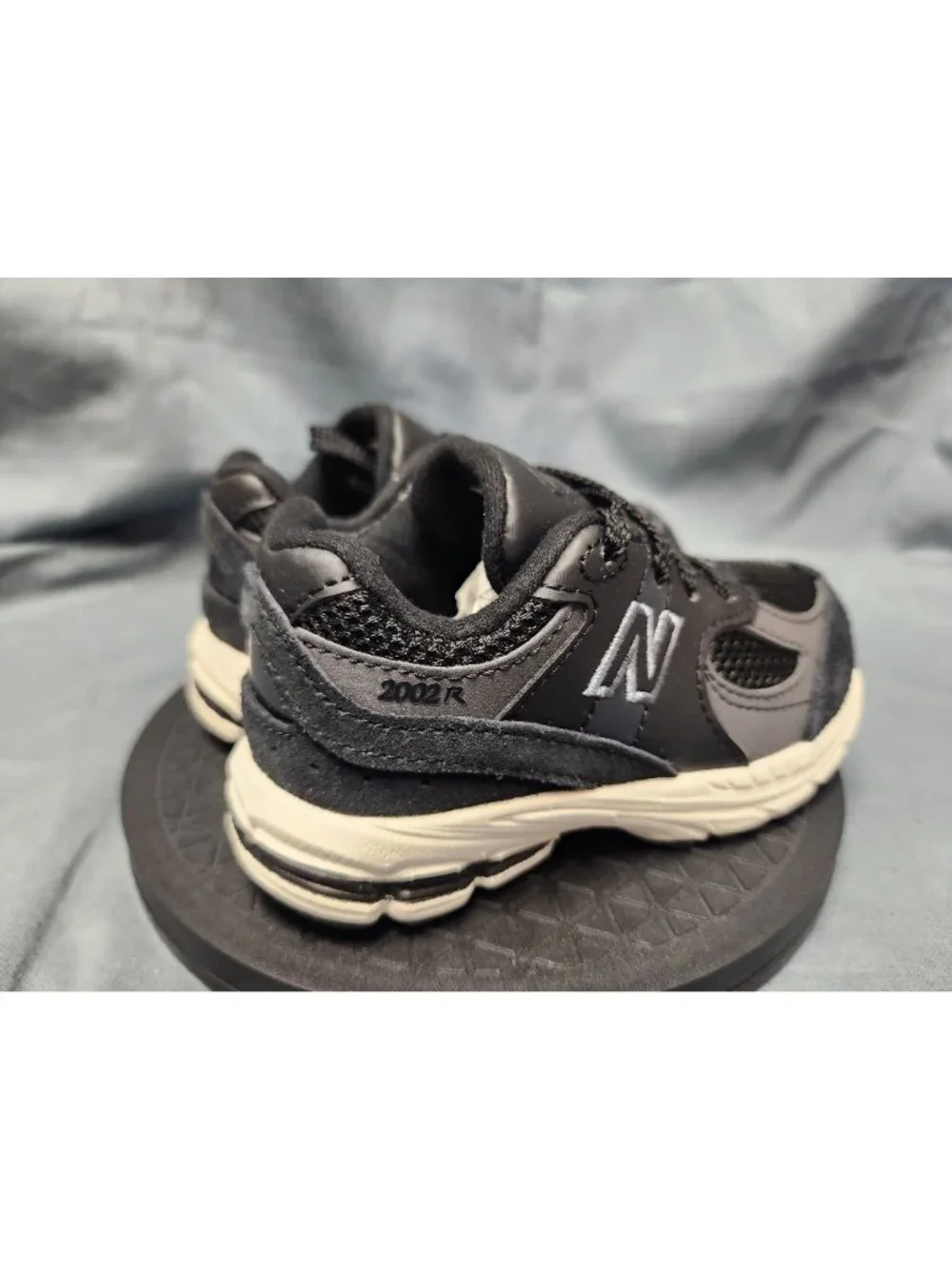 New Balance 2002 Sneakers PC2002BK Black Kids Size 12 NEW NO BOX!